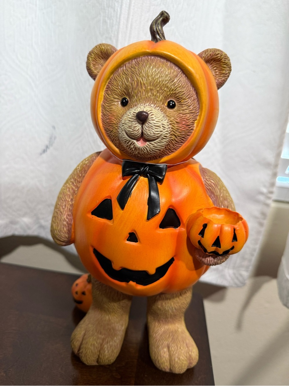 NEW Sweet Street 12" Halloween Teddy Bear in Pumpkin Costume
Decor